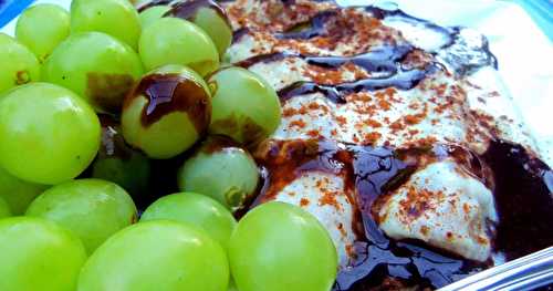 Fruits et sauce au chocolat