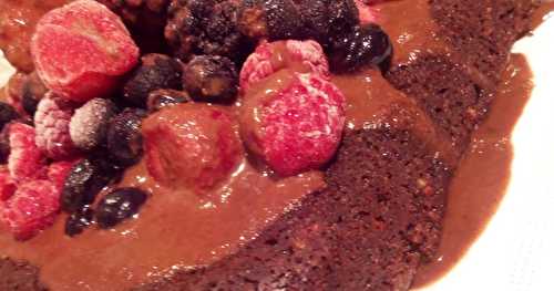 Gâteau au chocolat pour 2; une végétalienne et une sans-gluten