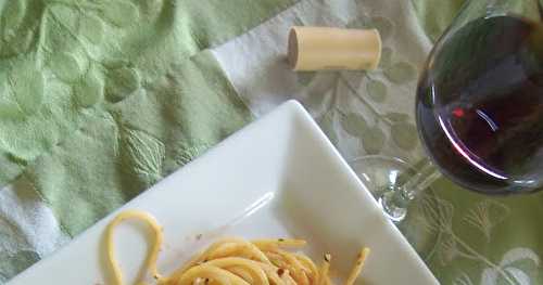 Pâtes au pesto de tomates séchées et amandes, et sauce Isabelle