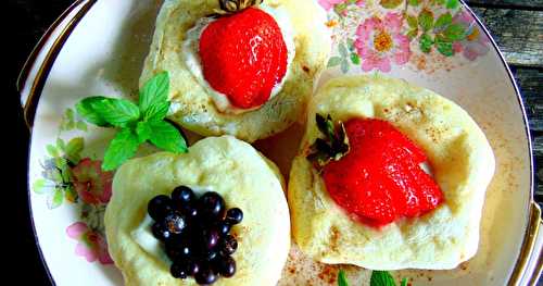 Petits pains aux petits fruits et fromage à la crème végétal