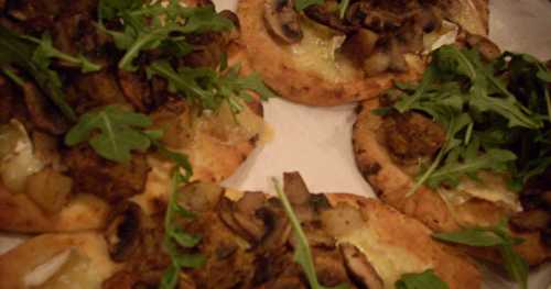 Pizzas aux champignons et végépâté sur naans