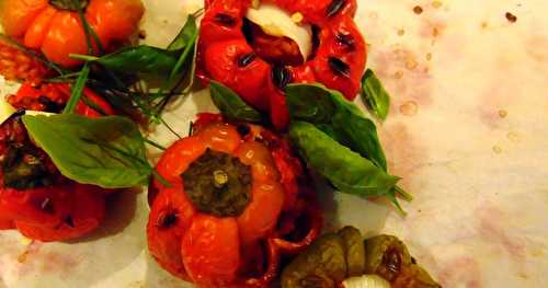 Poivrons "ovnis" farcis de riz aux tomates