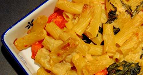 Rigatoni aux 2 fromages, ail, kale et aux tomates