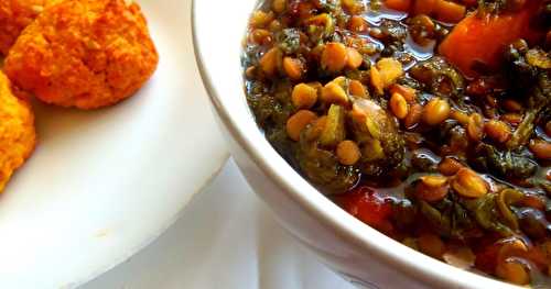 Soupe de lentilles de vertes aux patates douces avec boulettes