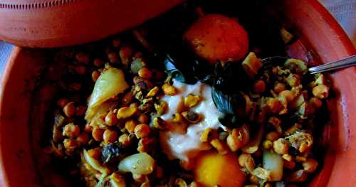 Tajine de rhubarbe, pois chiches, ...