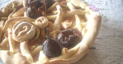 Tarte aux pommes, vanille, cannelle et figues