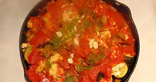 Tofu à la courge et aux champignons en sauce tomate