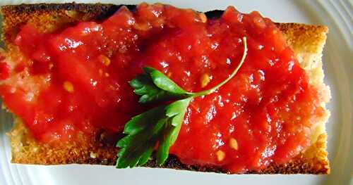 Pan con tomate