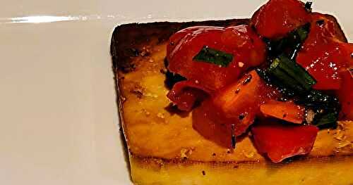 Bruschetta sur tofu grillé