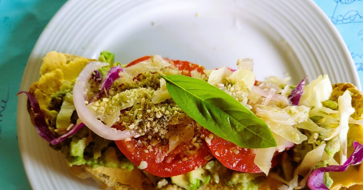Toast à l'avocat, à l'houmos, à la salade de chou, etc!