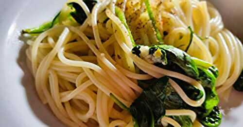 Pâtes aux oignons verts 