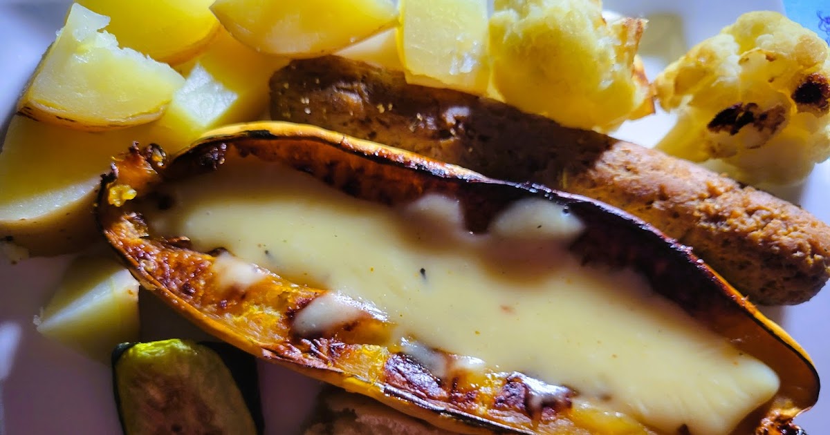 Fondue au fromage végétal dans une courge delicata 