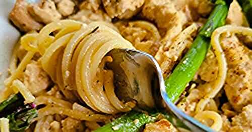 Pâtes crémeuses au tofu et  à l'ail 