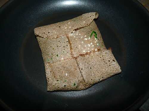 Galettes de sarrasin aux pousses d'épinards et feta