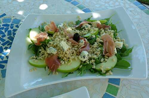 Salade de blé à la fourme d'Ambert et aux pommes