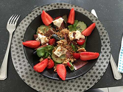 Salade estivale au gorgonzola, fraises
