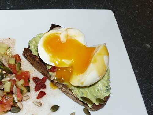 Tartine avocat et oeuf poché