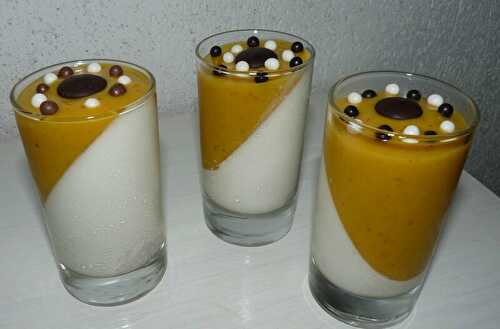 Verrine de panna cotta au coulis de mangue