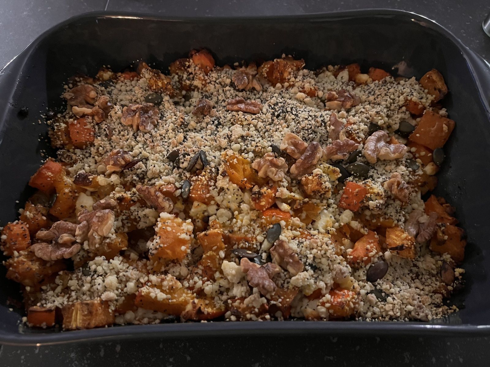 Crumble aux légumes d’hiver ,Feta et noix