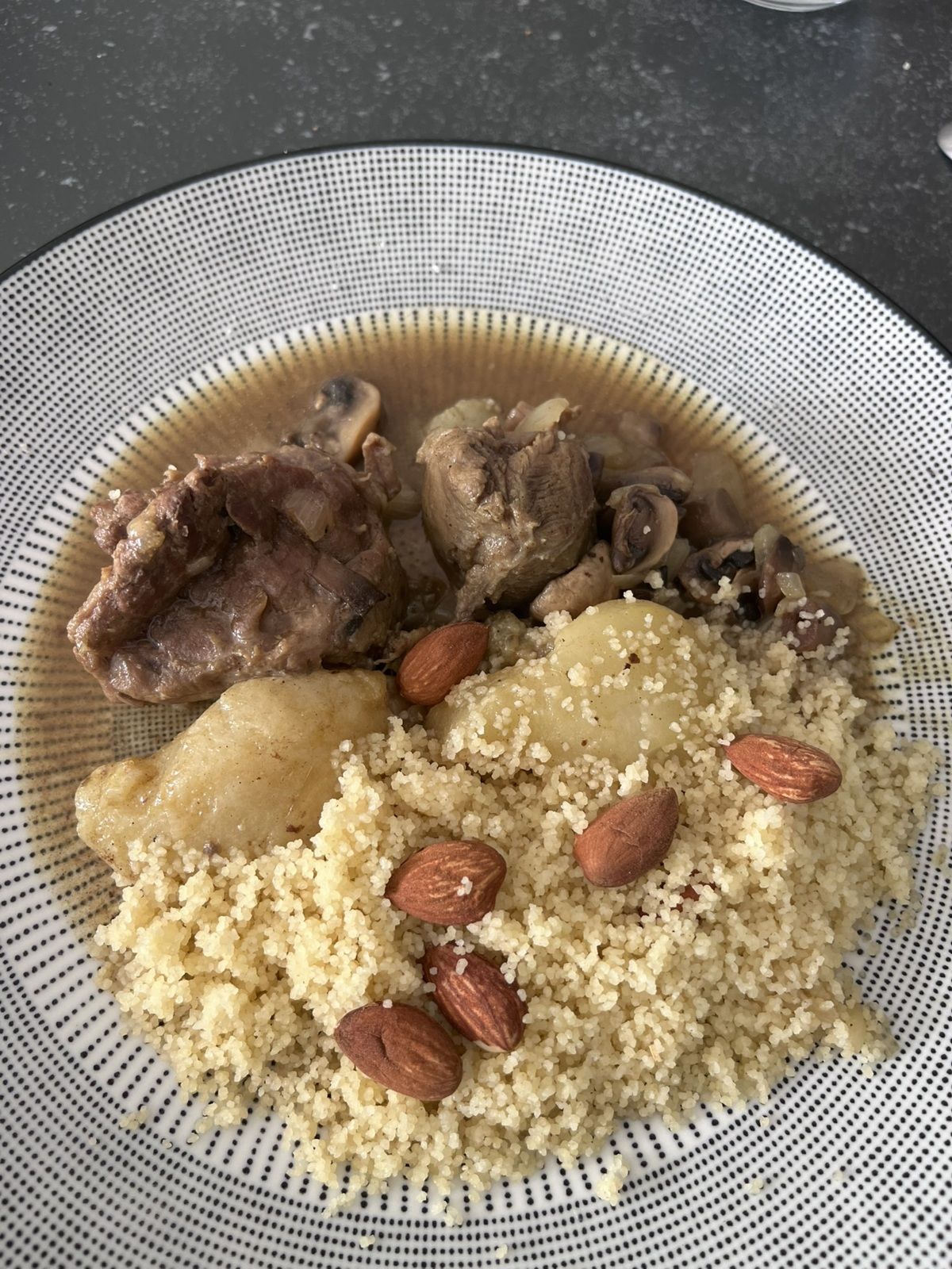 Tajine de joues de porc aux poires