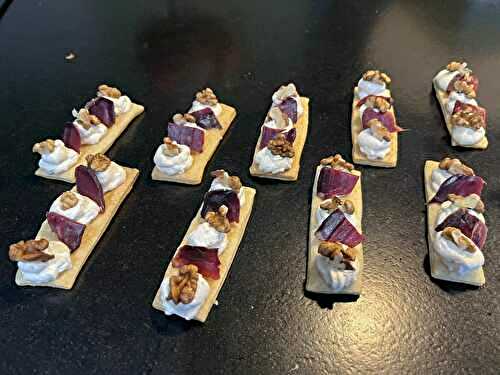 Tarte fine au canard et boursin figues et noix