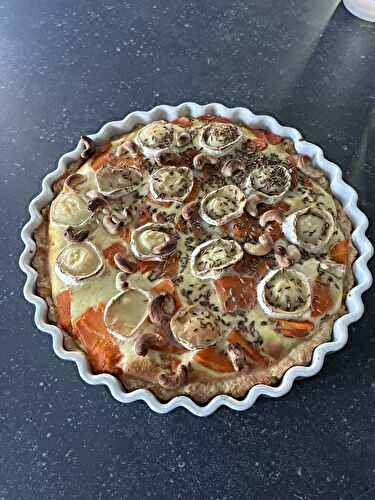 Tarte au butternut ,chèvre et noix de cajou