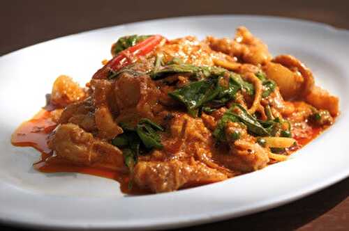 Recette : cari de poulet au curry rouge !