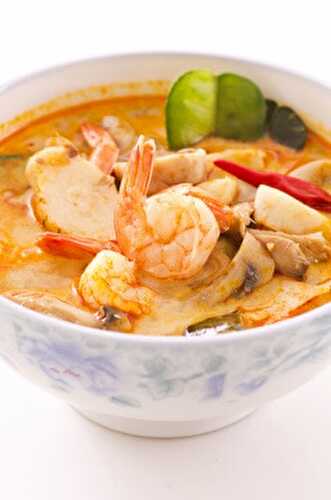Recette : soupe thaï de crevettes et lait de coco au curry rouge !