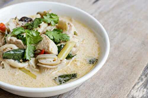 Recette : Tom Kha Kai, soupe thaï de poulet coco et galanga !