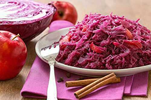 Recette : Chou rouge braisé aux pommes et genièvre (Alsace)