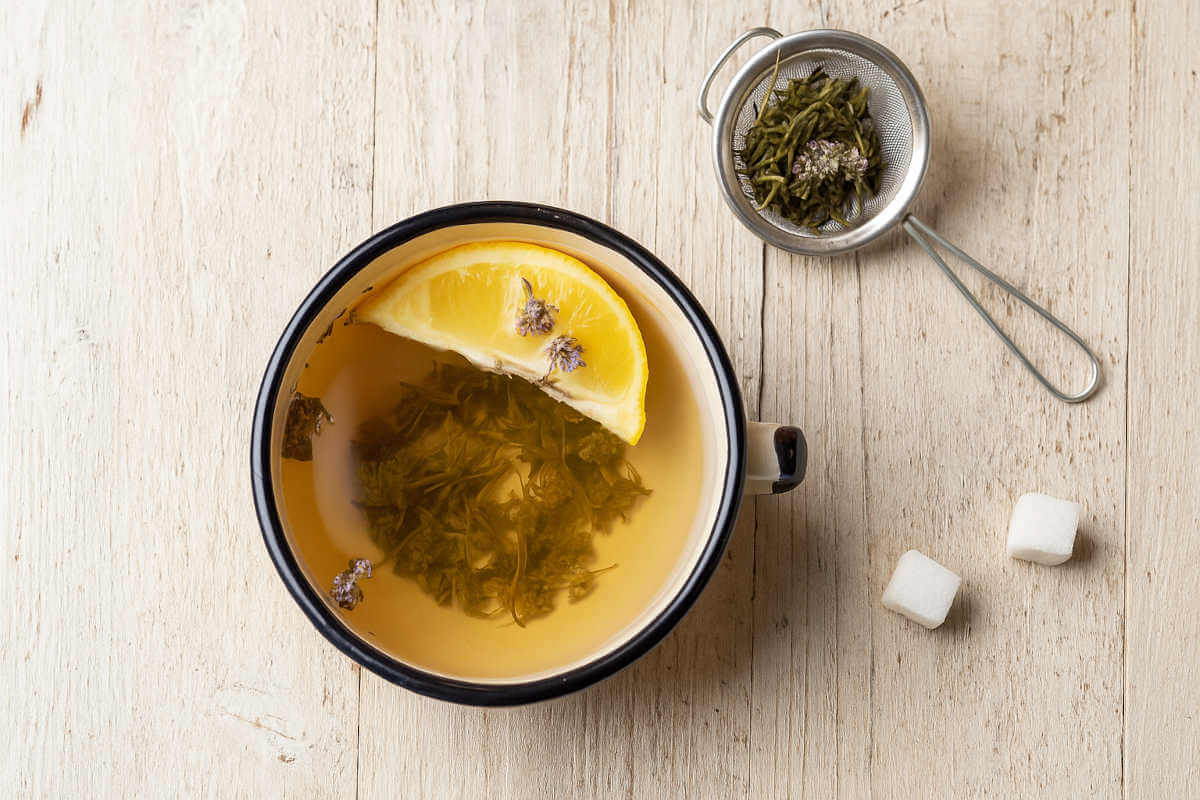 Top 5 des meilleures tisanes pour la ménopause (sommeil, bouffées de chaleur, etc.)