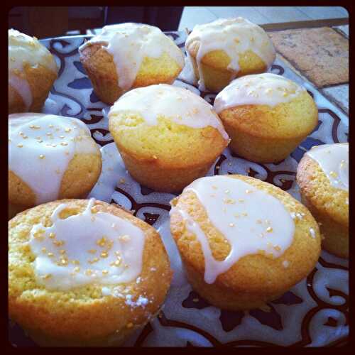Muffins coeur au lemon curd et son glaçage sucre glace...!