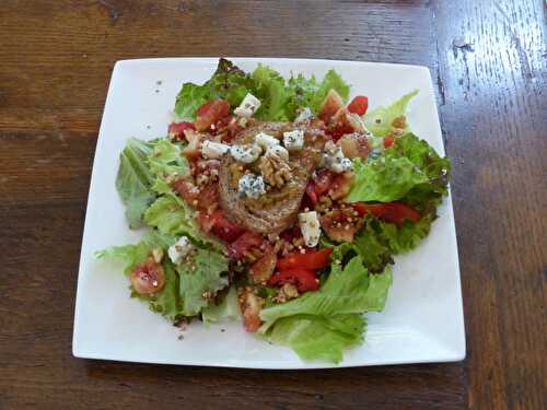 Salade légère aux figues et au roquefort