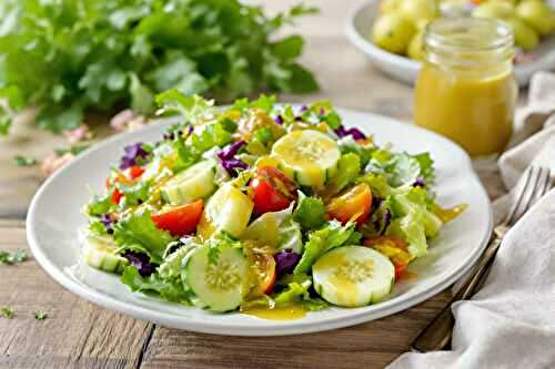 Cette vinaigrette prête en 5 min régale depuis 10 ans : vous ne ferez plus jamais sans