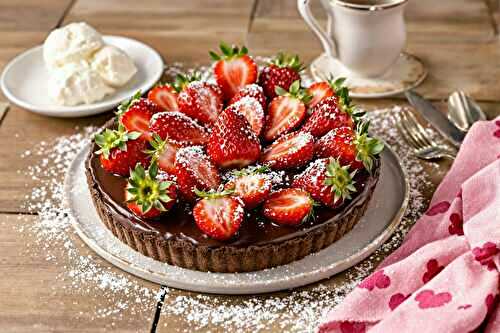 Tarte chocolat-fraises : le dessert ultra-gourmand qui fait fondre tout le monde !