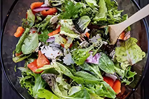 10 recettes de salades fraîches pour lutter contre la canicule