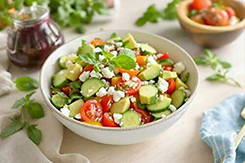 Cette salade ultra fraîche a sauvé tous mes déjeuners d’été (et elle se prépare en 10 min)