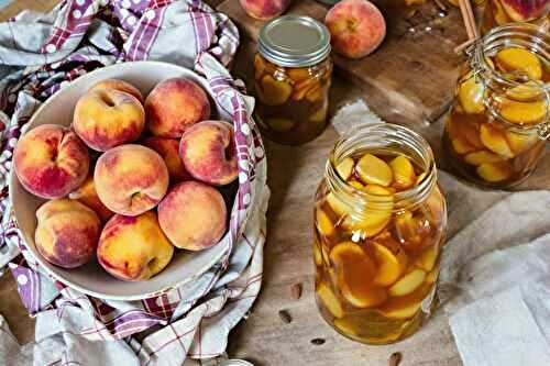 Conserver ses pêches maison tout l’hiver : la méthode au sirop qui ne rate jamais