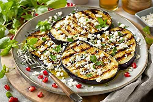 J’ai adopté cette aubergine à la feta grillée et mes invités en redemandent !