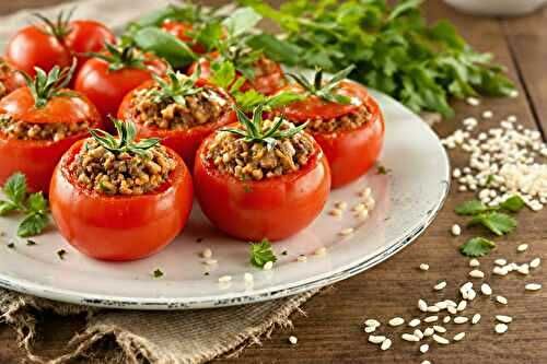 J’ai copié le tour de ma grand-mère : cet ingrédient magique sublime mes tomates farcies