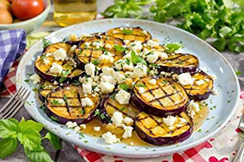 L’entrée d’été la plus bluffante : aubergines grillées à la feta