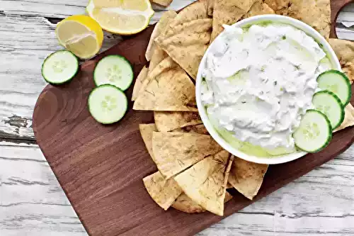 Tzatziki maison : ma sauce yaourt ail-concombre à tartiner sur tout (et en 2 min)