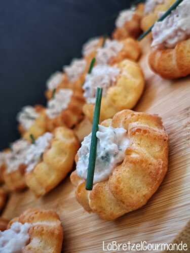 Mousse de jambon fumé sur biscuits au parmesan