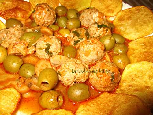 Boulettes de viande en sauce,aux olives et champignons