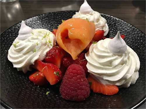 Fraises meringues et chantilly