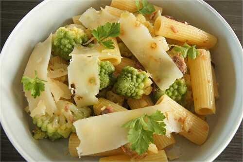 Pâtes au chou romanesco et pecorino