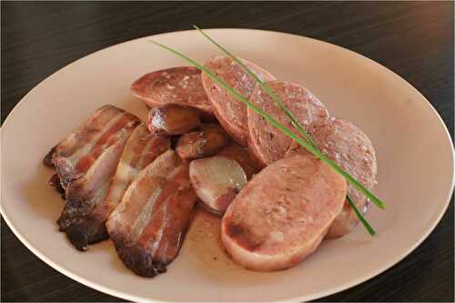 Saucisson de Lyon à la plancha et au Beaujolais