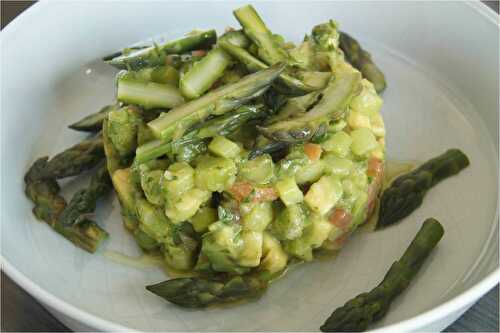 Tartare d'asperges et avocat