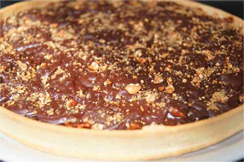 Tarte aux noix, caramel et chocolat