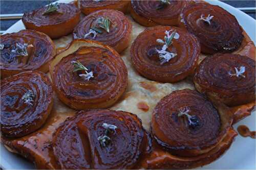 Tatin d'oignons au romarin